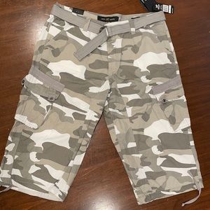 NWT Men’s cargo Capri size 38